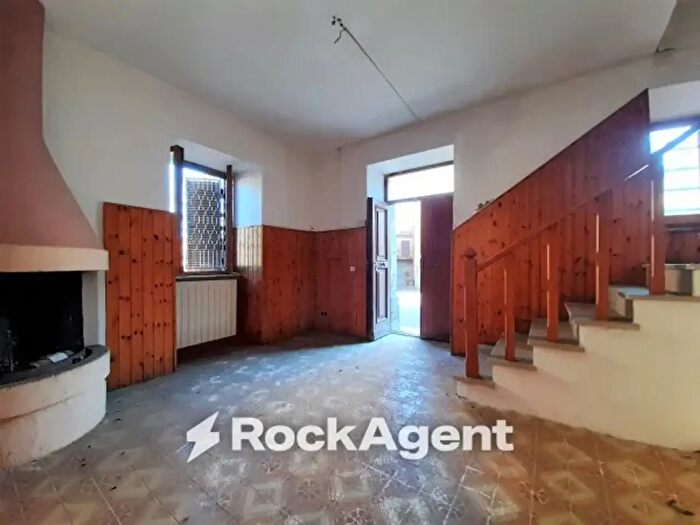 Appartamento trilocale in vendita in Via Cavour, Acquapendente