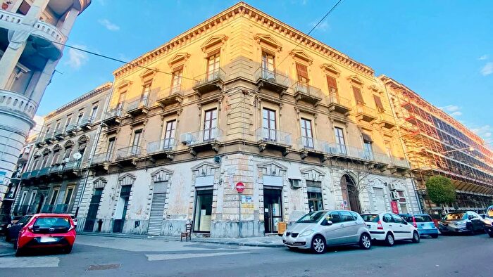 Appartamento quadrilocale in vendita in Via Plebiscito, Catania