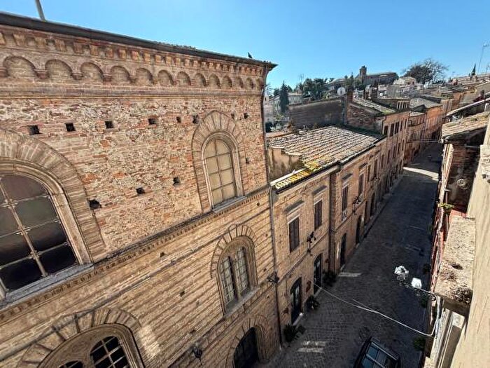 Appartamento con 6 locali in vendita in Via Luchino Saccoccia, Ripatransone