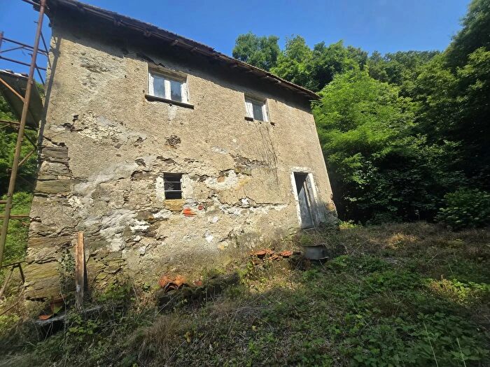 Casa con 5 locali in vendita in Via Superiore dei Giovi, Mele