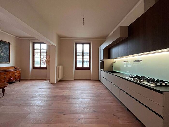 Appartamento con 6 locali in affitto in Via Alfonso La Marmora, San Marco SS Annunziata, Firenze