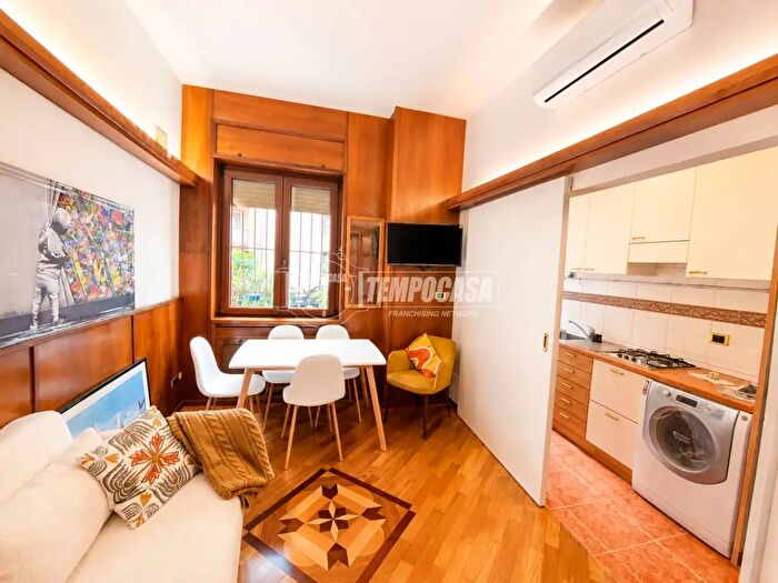 Appartamento trilocale in affitto in Via Leone Tolstoi, Milano