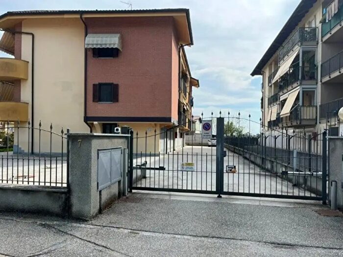 Appartamento quadrilocale in vendita in Via Nino Costa, Airasca