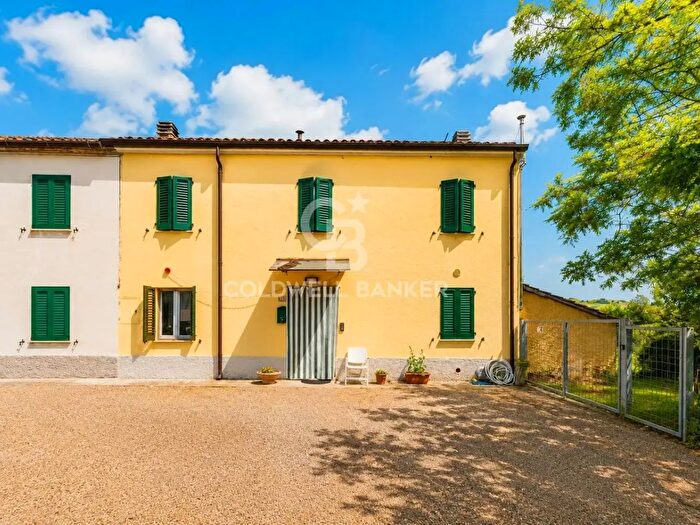 Casa con 8 locali in vendita in Via Molino Guerra, Sassocorvaro Auditore