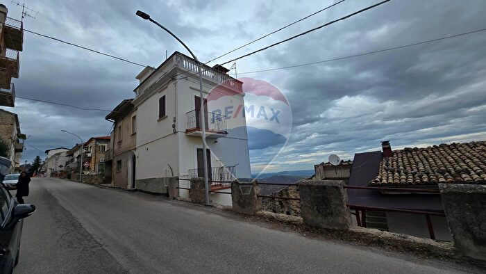 Casa con 5 locali in vendita in Via Casere, Pretoro