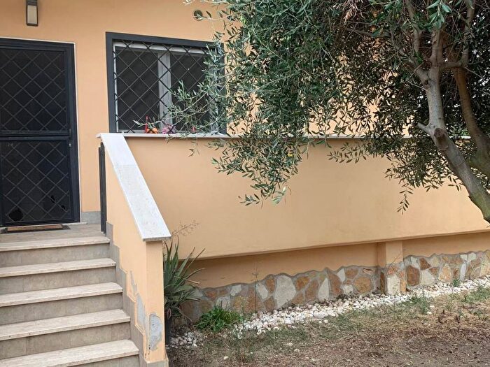 Casa trilocale in affitto in Via Athos Maestri, Isola Sacra, Fiumicino