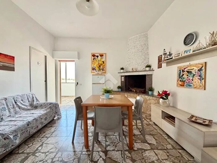 Appartamento quadrilocale in vendita in Via Kennedy, Sannicola