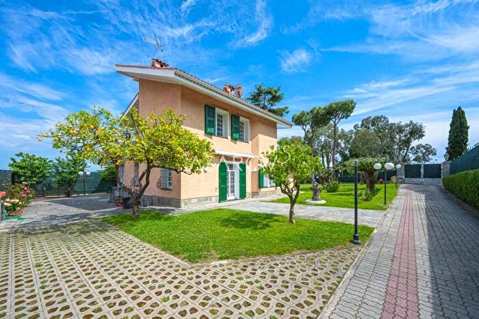 Casa trilocale in affitto in Sanremo