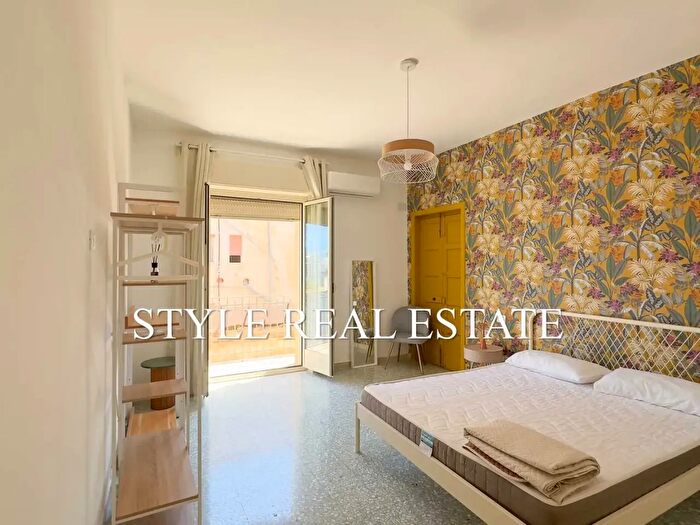 Appartamento bilocale in vendita in Via Monfalcone, Siracusa