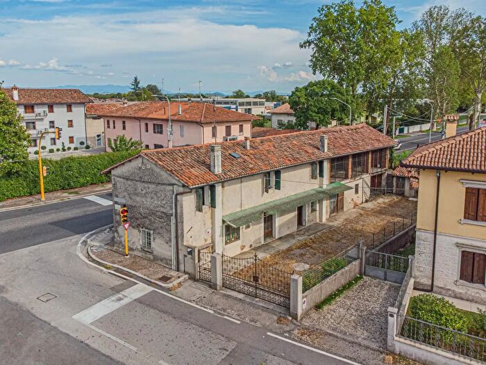 Casa con 5 locali in vendita in Via Verona, Udine