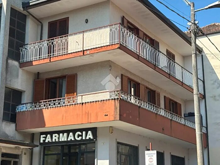 Appartamento trilocale in vendita in Via Valle, Borgo Ticino