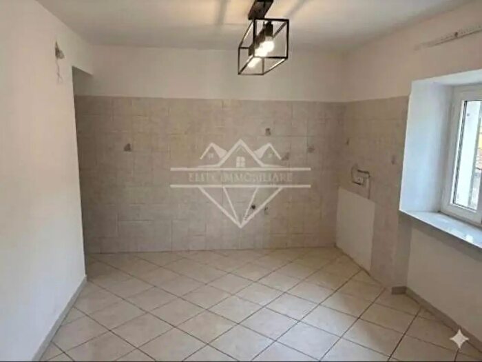 Appartamento con 5 locali in vendita in Carrara