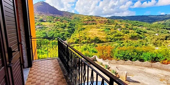 Appartamento con 8 locali in vendita in Località Valle, Cetraro