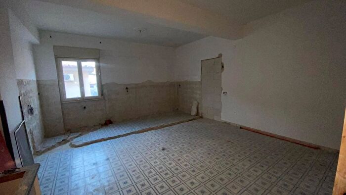 Appartamento con 6 locali in vendita in Via Gioacchino Rossini Carini Palermo, Carini