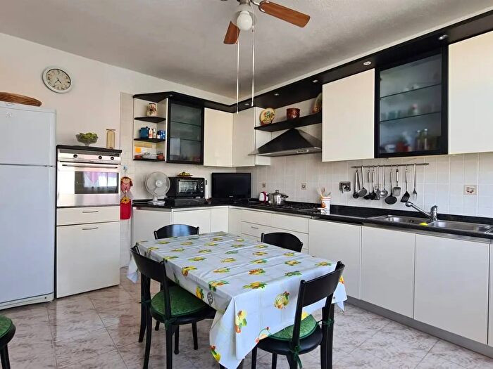 Appartamento con 5 locali in vendita in Via Fabio Filzi, Siniscola