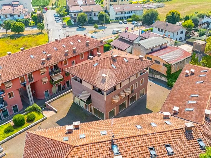 Appartamento bilocale in vendita in Via Fontana, Lavagno