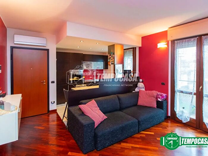 Appartamento bilocale in vendita in Piazzale Asilo, Caltignaga