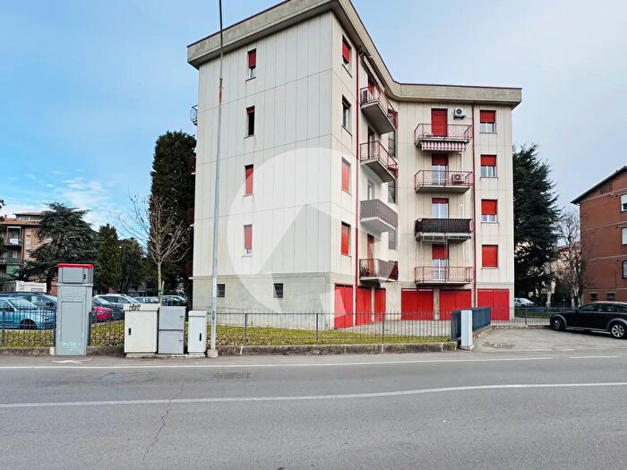 Appartamento quadrilocale in vendita in Via Tommaso Albinoni, Reggio Emilia