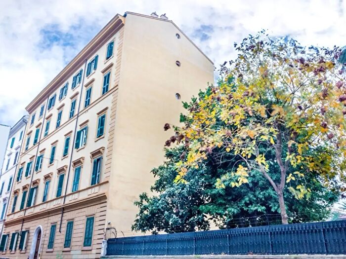 Appartamento con 5 locali in affitto in Via Castelfidardo, Roma