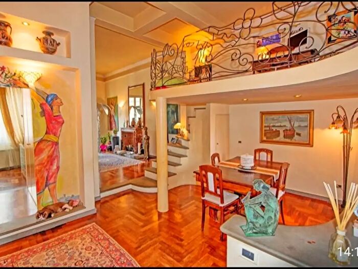 Appartamento quadrilocale in affitto in Firenze