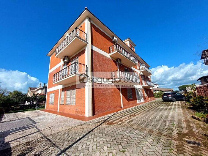 Appartamento trilocale in affitto in Via Giuseppe Costetti, La Storta, Roma