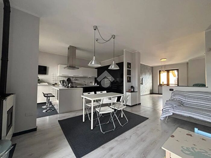 Casa trilocale in vendita in Via San Lorenzo, None