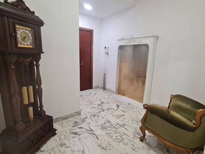 Appartamento bilocale in affitto in Via Santa Teresa degli Scalzi, Stella Materdei, Napoli