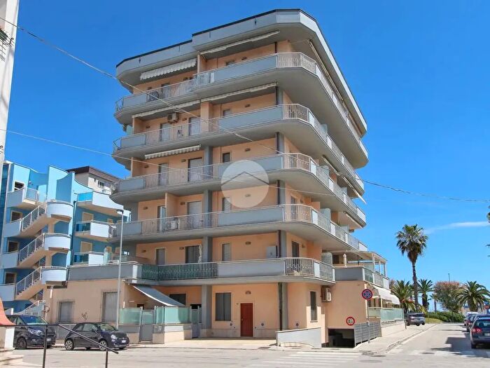 Appartamento trilocale in vendita in Via Confalonieri, San Benedetto Del Tronto
