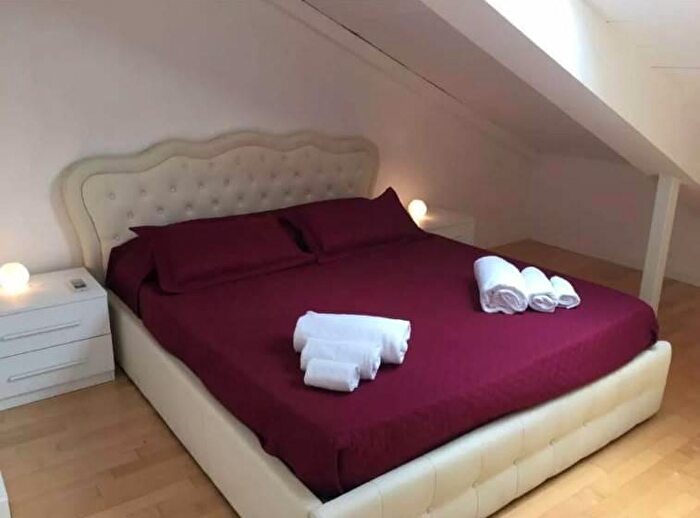 Appartamento quadrilocale in vendita in Corso Giuseppe Garibaldi, Napoli