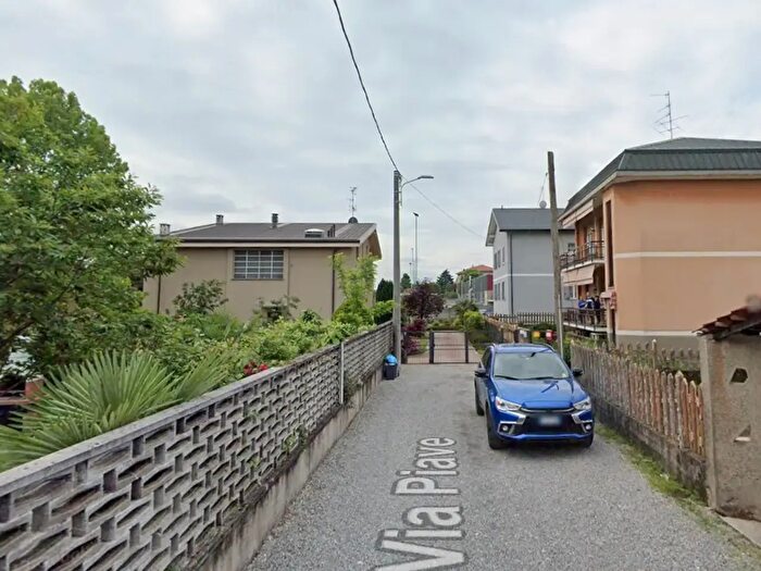 Appartamento bilocale in affitto in Via Piave, Lomazzo
