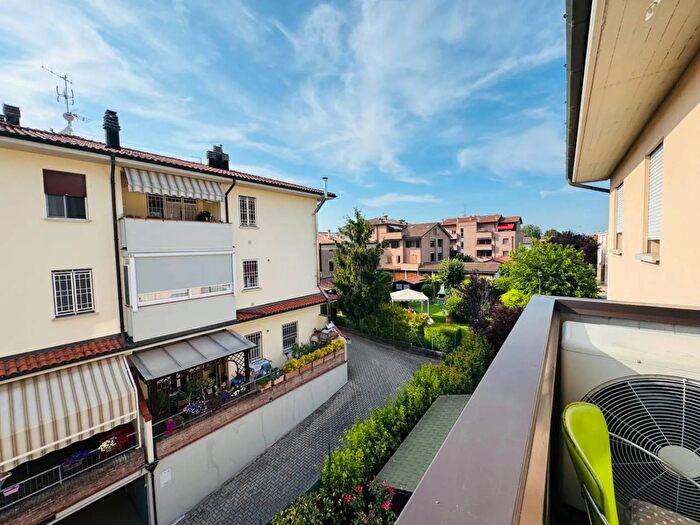 Appartamento trilocale in vendita in Via Dondarini, Sala Bolognese