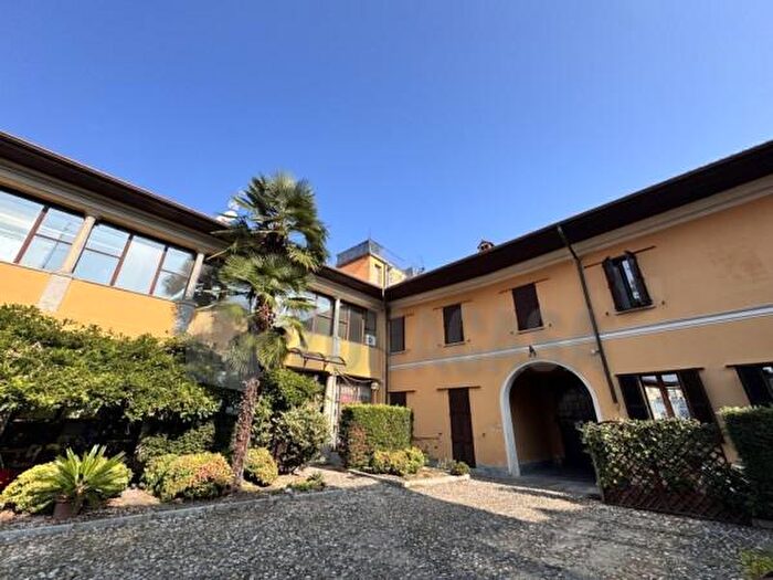 Appartamento trilocale in vendita in Via Francesco Campana, Somma Lombardo