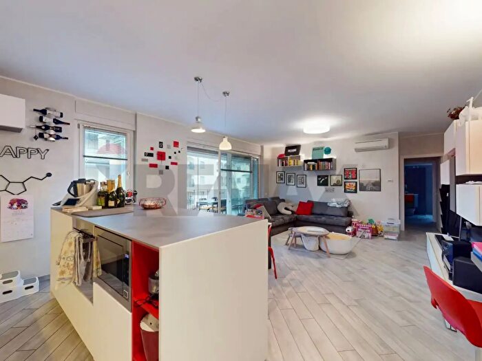 Appartamento trilocale in vendita in Via Friuli a, Cesano Maderno