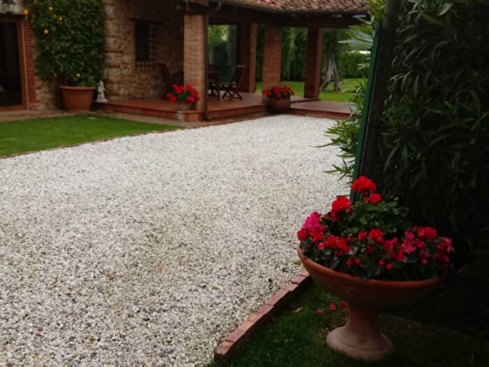 Casa con 5 locali in affitto in Capezzano Pianore, Camaiore