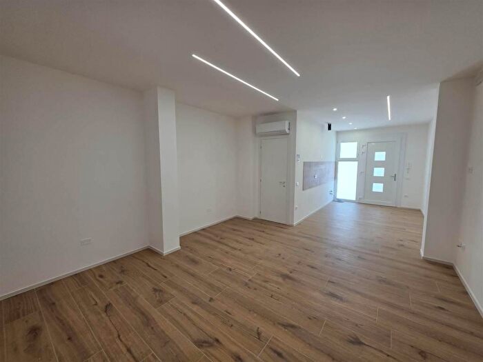 Appartamento monolocale in vendita in Via Nicolò Zeno, Chioggia