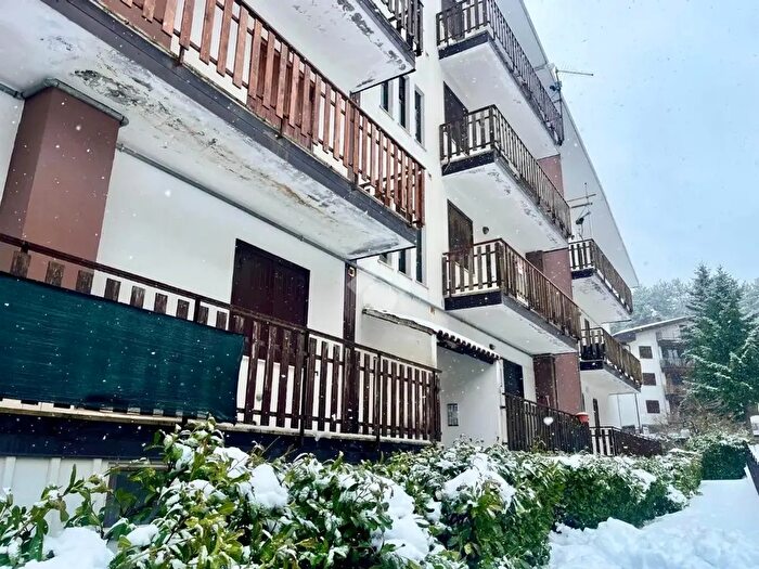Appartamento bilocale in vendita in Via Giovanni XXIII, Spezzano Della Sila