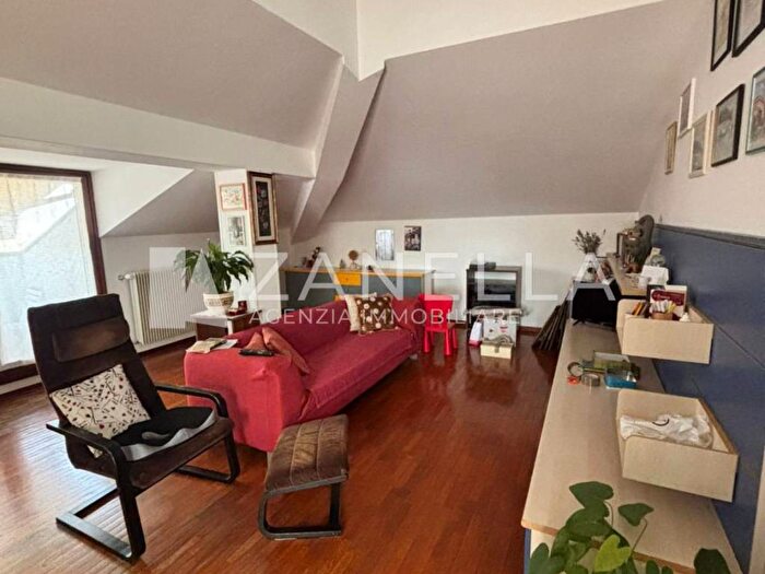 Casa trilocale in affitto in Viale Italia, Castelfranco Veneto