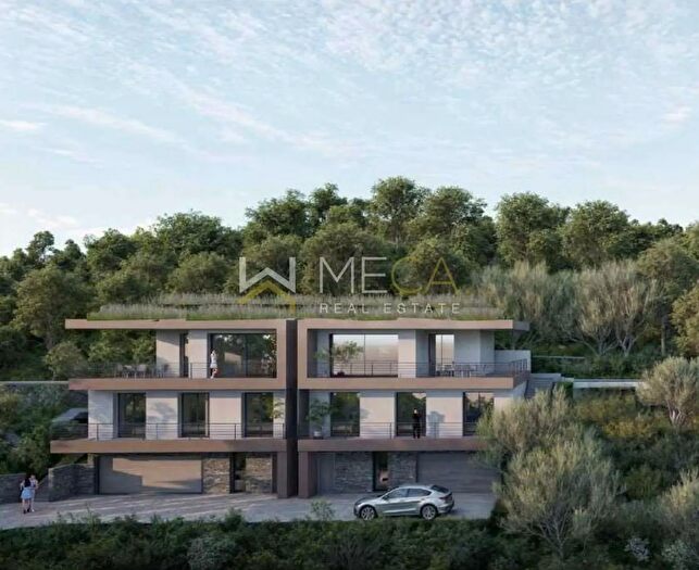 Casa con 6 locali in vendita in Via Mazzardi Paolo, Padenghe Sul Garda