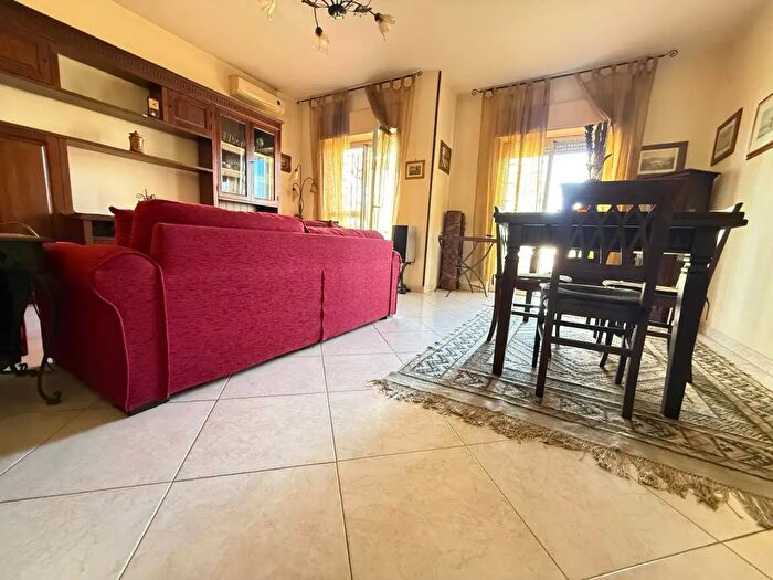 Appartamento con 5 locali in vendita in Via Saragat, San Nicola La Strada