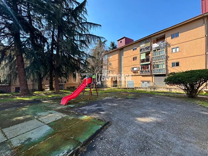 Appartamento trilocale in vendita in Via Michele Lenzi, Avellino