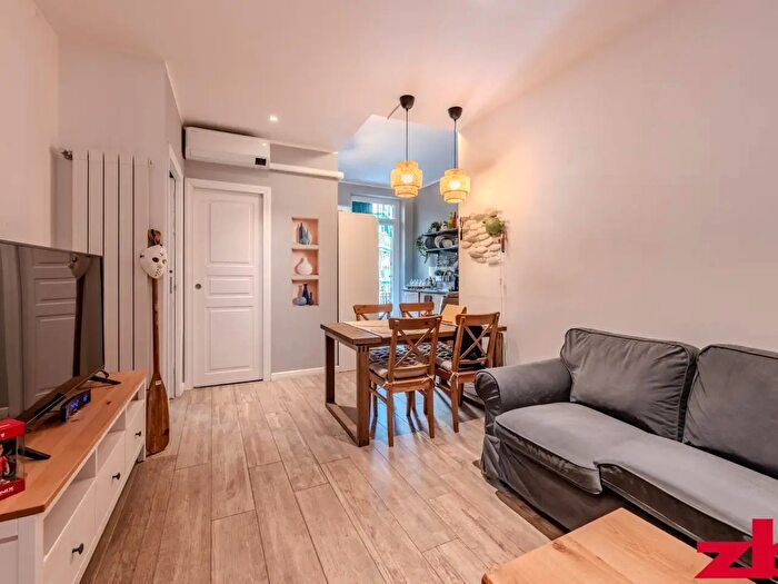 Appartamento trilocale in vendita in Via Sturla, Genova