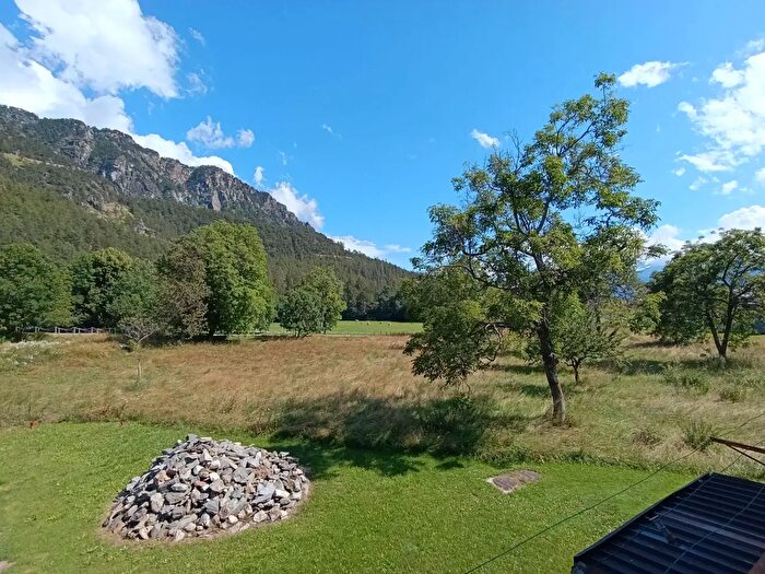 Casa quadrilocale in vendita in Eresaz, Emarese