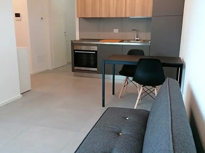 Appartamento monolocale in affitto in Via Calestani, Parma