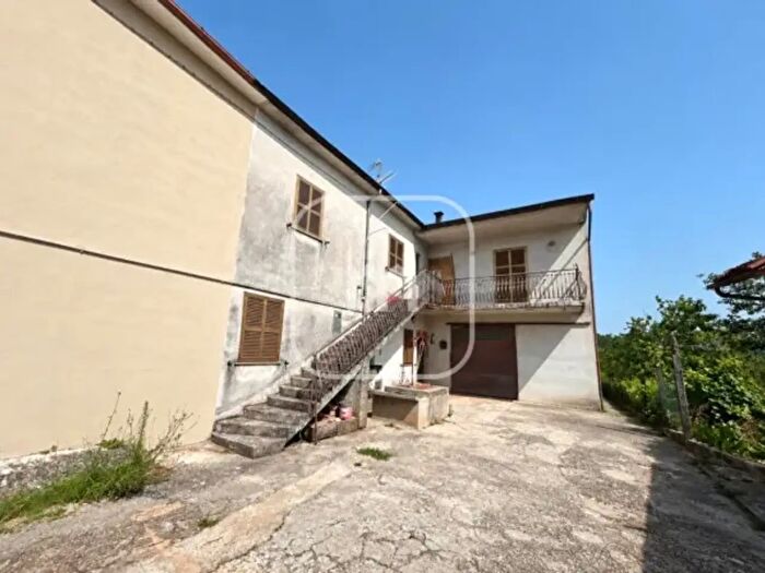 Casa con 6 locali in vendita in Via Valle Pera, Artena