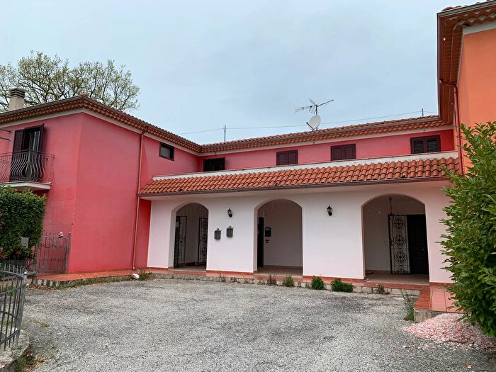 Appartamento quadrilocale in vendita in Via Francesco Morosini Santa Maria del Molise Isernia, Santa Maria Del Molise