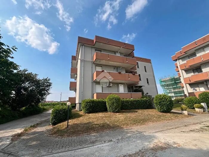 Appartamento quadrilocale in vendita in Via Volta, Crescentino