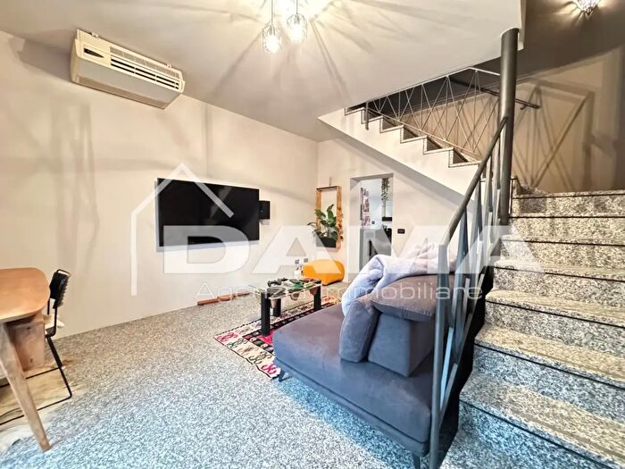 Casa con 6 locali in vendita in Via Lughese, Forli