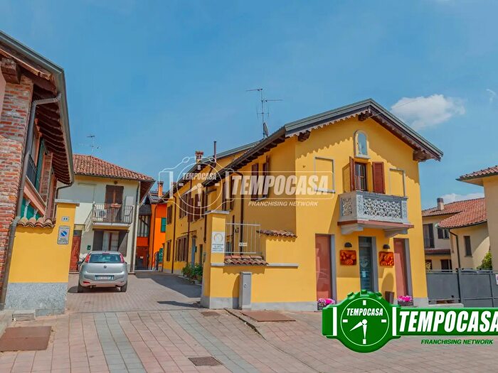Appartamento bilocale in vendita in Via Roma, Siziano
