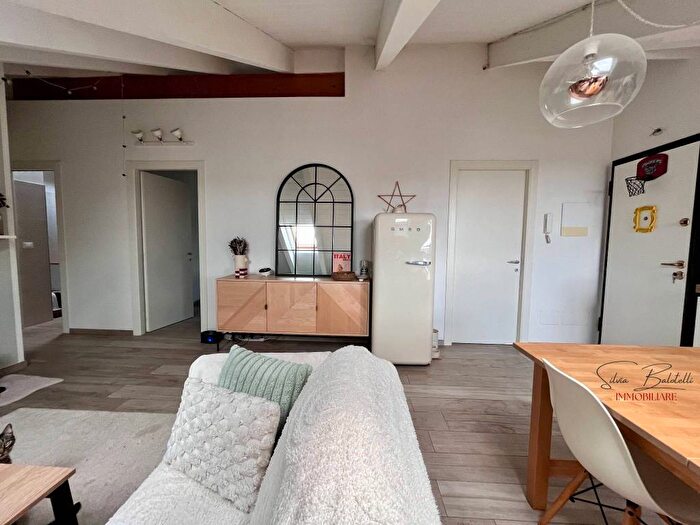 Appartamento trilocale in affitto in Corso Febbraio, Aurora, Torino