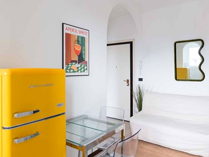 Appartamento monolocale in affitto in Alzaia Naviglio Pavese, Cantalupa San Paolo, Milano